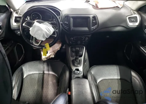 2020 Jeep Compass Latitude z USA, uszkodzony, nr VIN 3C4NJDBB6LT143339